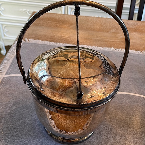 Vintage 1940's Ice Bucket, EPC Poole Silver
Co. 3500 - Picture 1 of 7